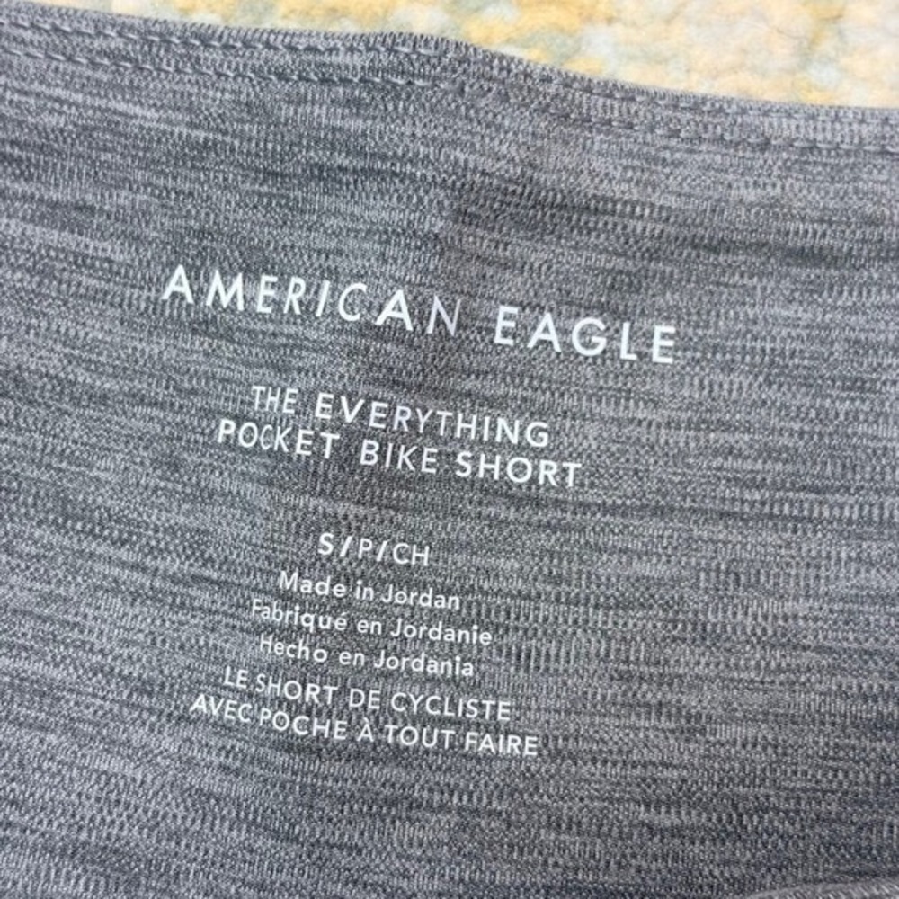 NWT American Eagle Outfitters Light Gray Pocket Bike Shorts - Picture 4 of 6